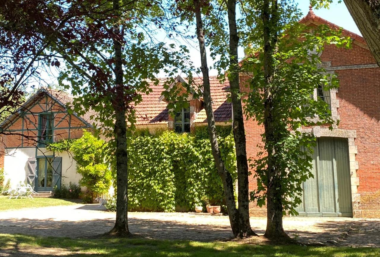 Cottages De Chateau De Vaux Yvré-lʼÉvêque Екстериор снимка