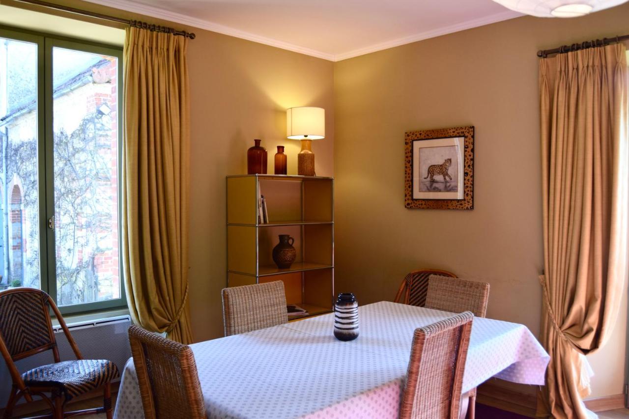 Cottages De Chateau De Vaux Yvré-lʼÉvêque Екстериор снимка